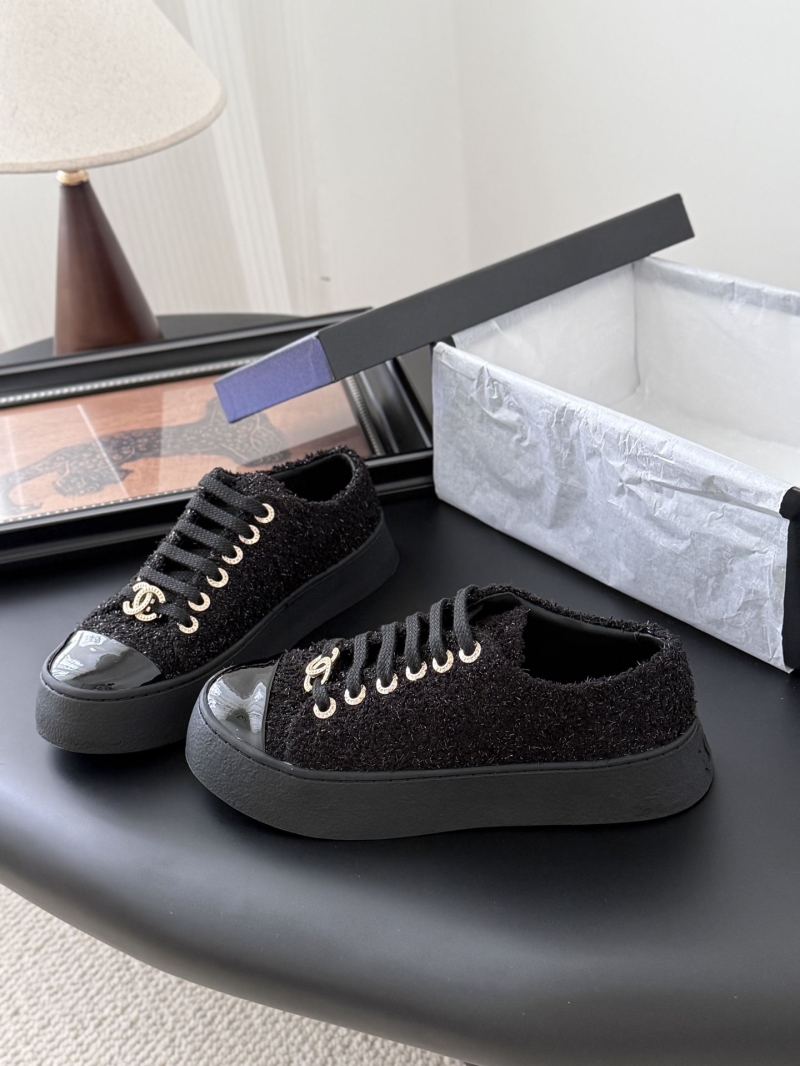 Ch**el sport shoes